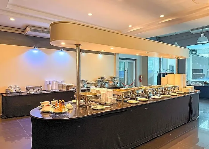 Avana Hotel 4*
